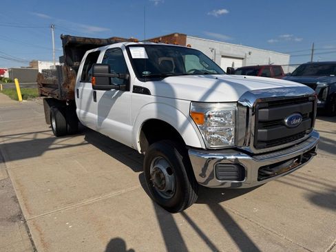 Used 2015 Ford F350 XL w/ Power Equipment Group AWD/4WD image 3