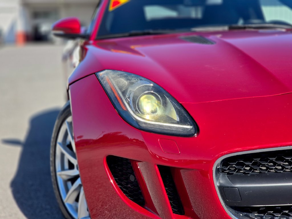 Used 2015 Jaguar F-TYPE Convertible RWD image 9