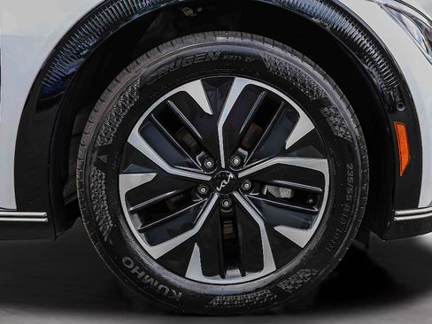 Certified 2024 Kia EV6 Wind w/ Wind Technology Package AWD/4WD image 26
