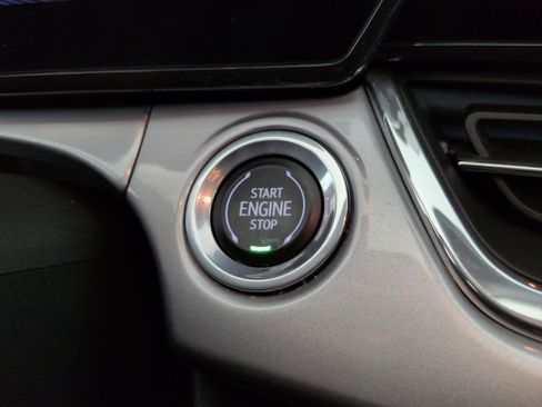 Certified 2024 Chevrolet Trax LT FWD image 16