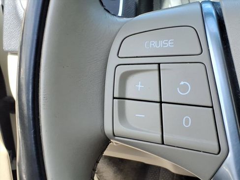 Used 2016 Volvo V60 T5 Premier image 11