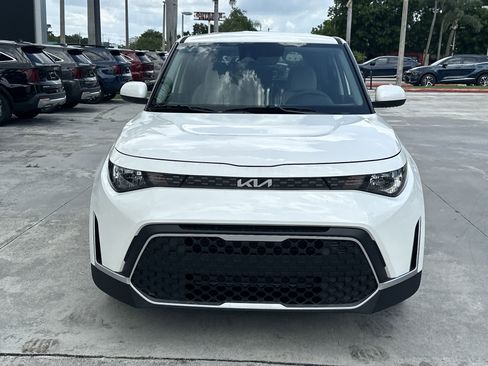 New 2025 Kia Soul LX w/ LX Technology Package image 3