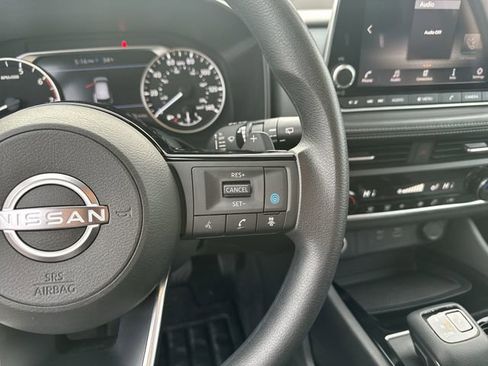 Certified 2023 Nissan Rogue SV image 22