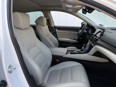 Used 2021 Honda Accord EX-L image 31