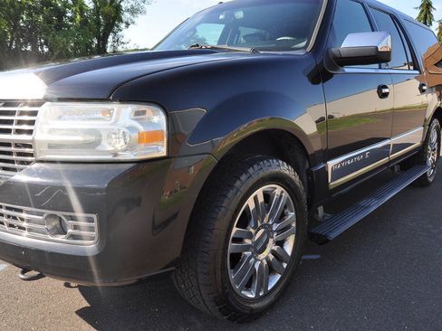 Used 2007 Lincoln Navigator L 4WD image 4