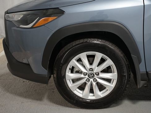 Certified 2024 Toyota Corolla Cross LE image 5