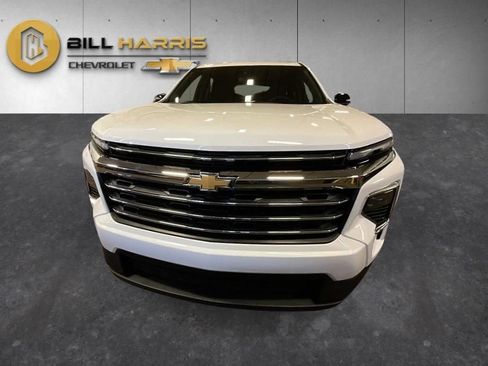 New 2026 Chevrolet Traverse LT w/ LPO, Floor Liner Package AWD/4WD image 10