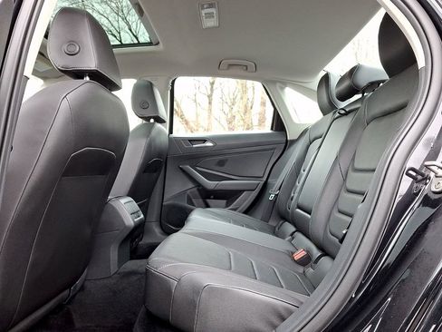 Certified 2021 Volkswagen Jetta SEL Premium image 10