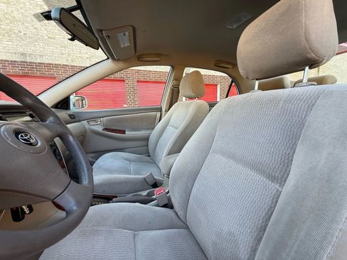 Used 2005 Toyota Corolla S image 11