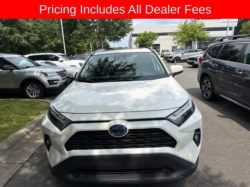 Used 2022 Toyota RAV4 XLE Premium AWD/4WD image 2