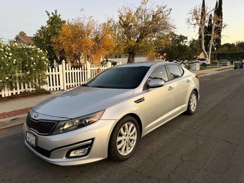 Used 2015 Kia Optima LX image 1