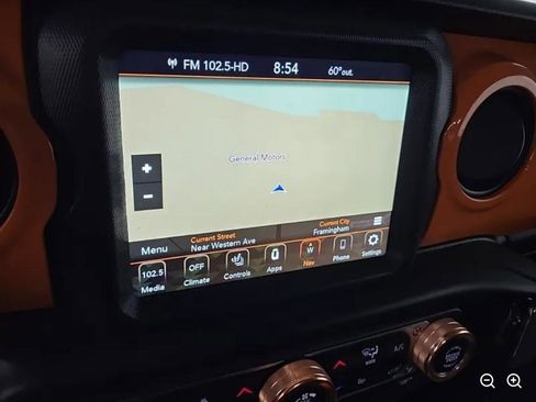 Used 2022 Jeep Gladiator Sport AWD/4WD image 12