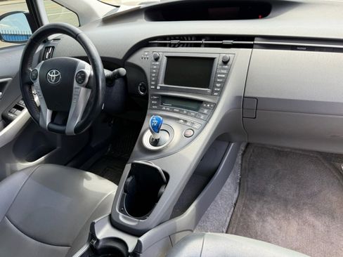 Used 2010 Toyota Prius Five FWD image 24