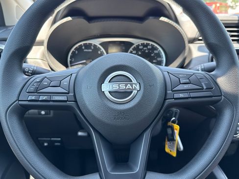 Used 2025 Nissan Versa S w/ S Plus Package image 23