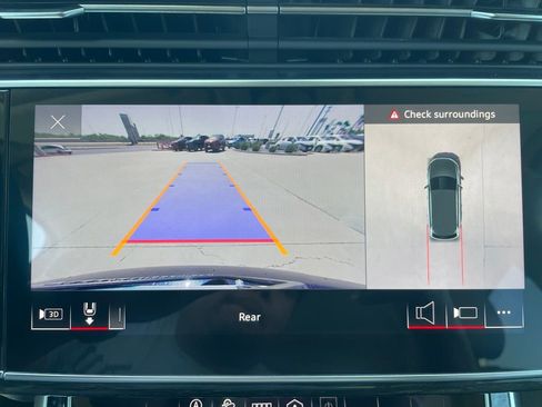 Used 2023 Audi Q7 3.0T Premium Plus image 2