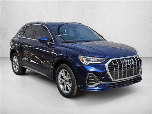 Used 2025 Audi Q3 2.0T Premium w/ Convenience Package image 6