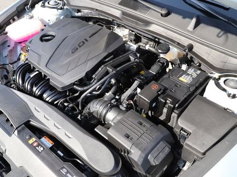 Used 2025 Hyundai Sonata SEL FWD image 3
