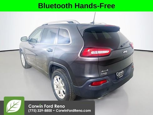 Used 2016 Jeep Cherokee Latitude w/ Comfort/Convenience Group AWD/4WD image 5