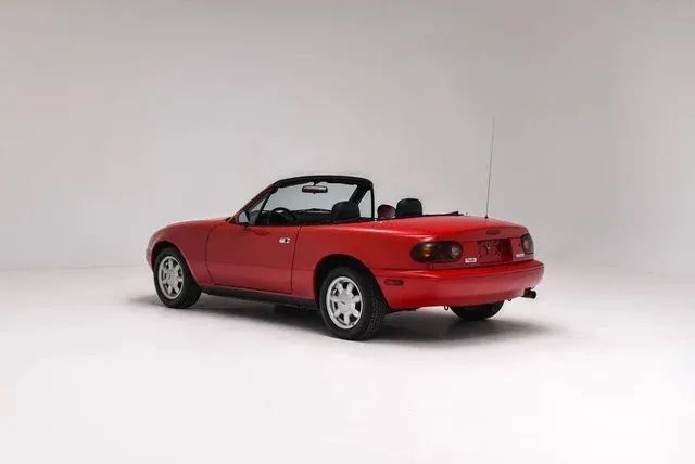 Used 1990 MAZDA MX-5 Miata RWD image 5