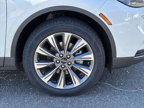 Used 2022 Lincoln Corsair Reserve w/ Elements Package image 9