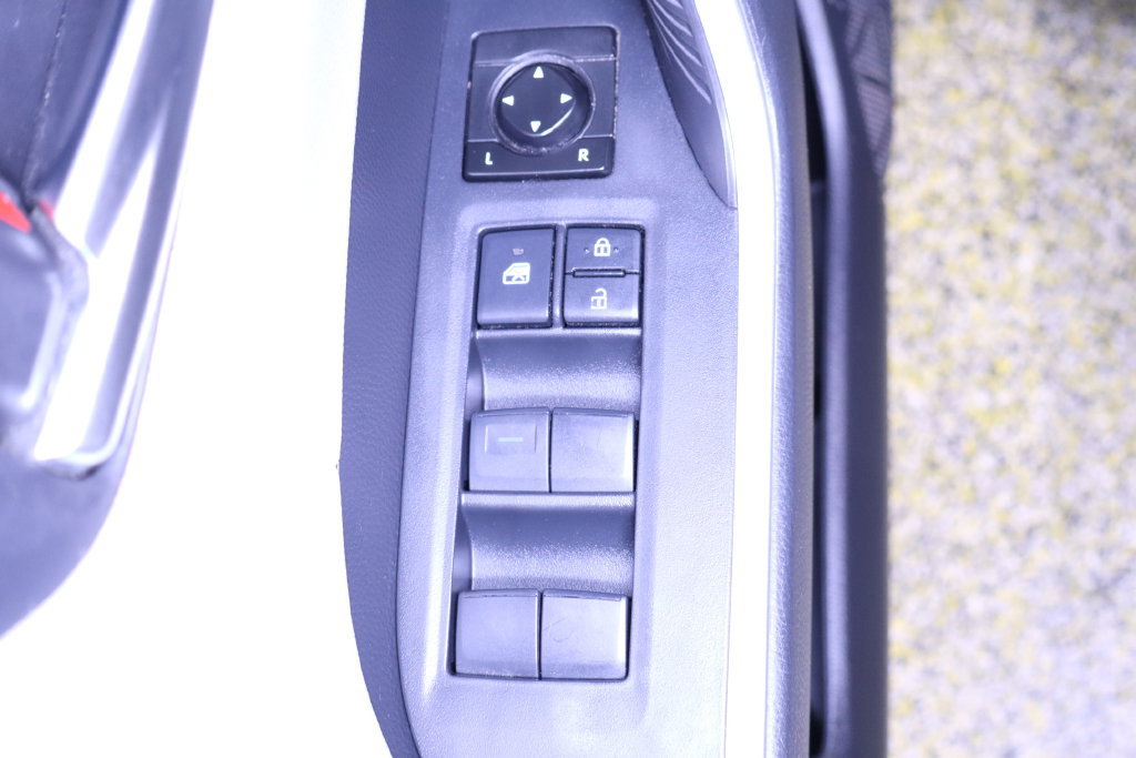Used 2019 Toyota RAV4 XLE w/ Convenience Package FWD image 35