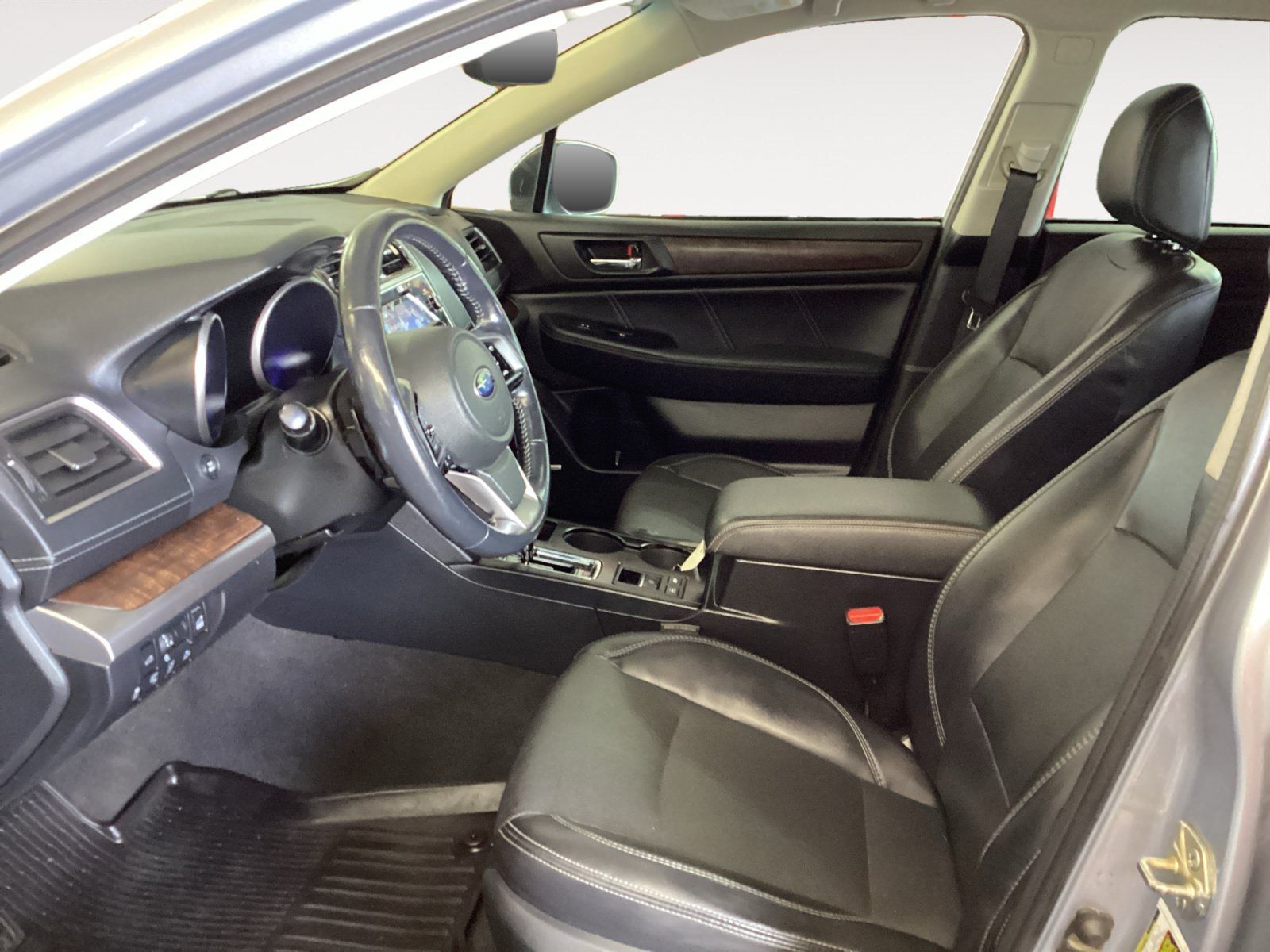 Used 2019 Subaru Outback 2.5i Limited w/ Popular Package #2 AWD/4WD image 9