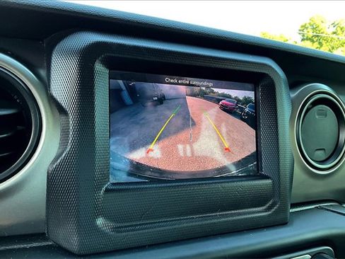 Used 2021 Jeep Wrangler Unlimited Sport image 13