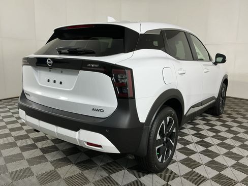 New 2025 Nissan Kicks SV image 7