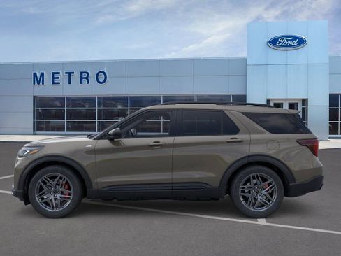 New 2026 Ford Explorer ST-Line image 4