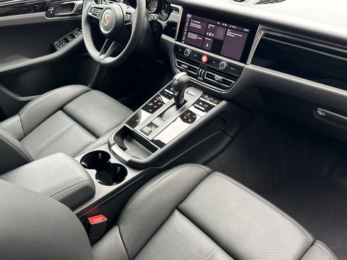 New 2025 Porsche Macan image 18