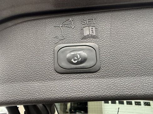 Used 2018 Ford Escape SEL image 27