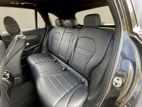 Used 2021 Mercedes-Benz GLC 300 4MATIC image 21