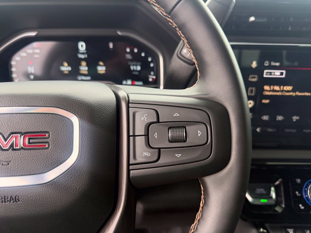Used 2025 GMC Sierra 2500 AT4 w/ AT4 Premium Plus Package AWD/4WD image 31