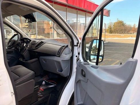Used 2018 Ford Transit 150 130 Low Roof RWD image 15
