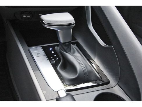 Certified 2026 Hyundai Elantra SE FWD image 29
