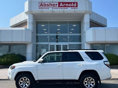 Used 2023 Toyota 4Runner TRD Off-Road Premium image 3