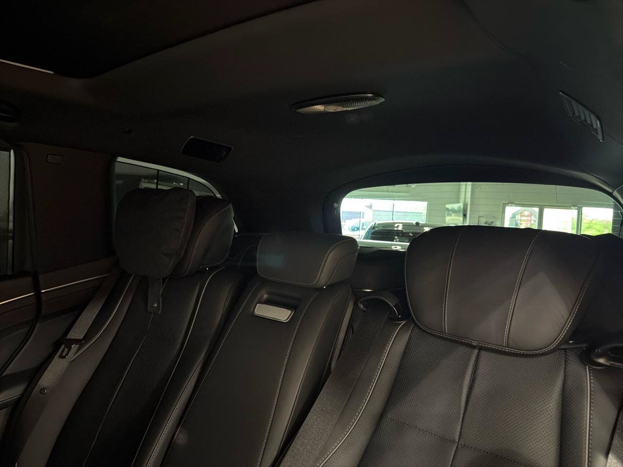 Used 2023 Mercedes-Benz Maybach GLS 600 4MATIC image 30