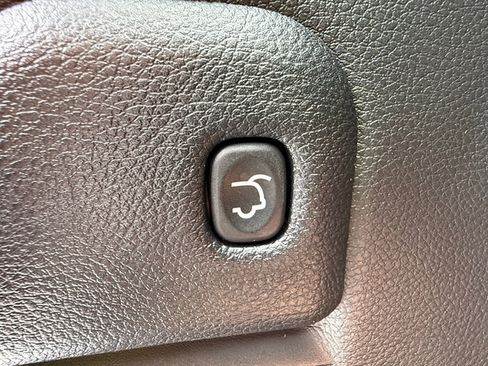Used 2021 Jeep Grand Cherokee Limited w/ Trailer Tow Group IV AWD/4WD image 17