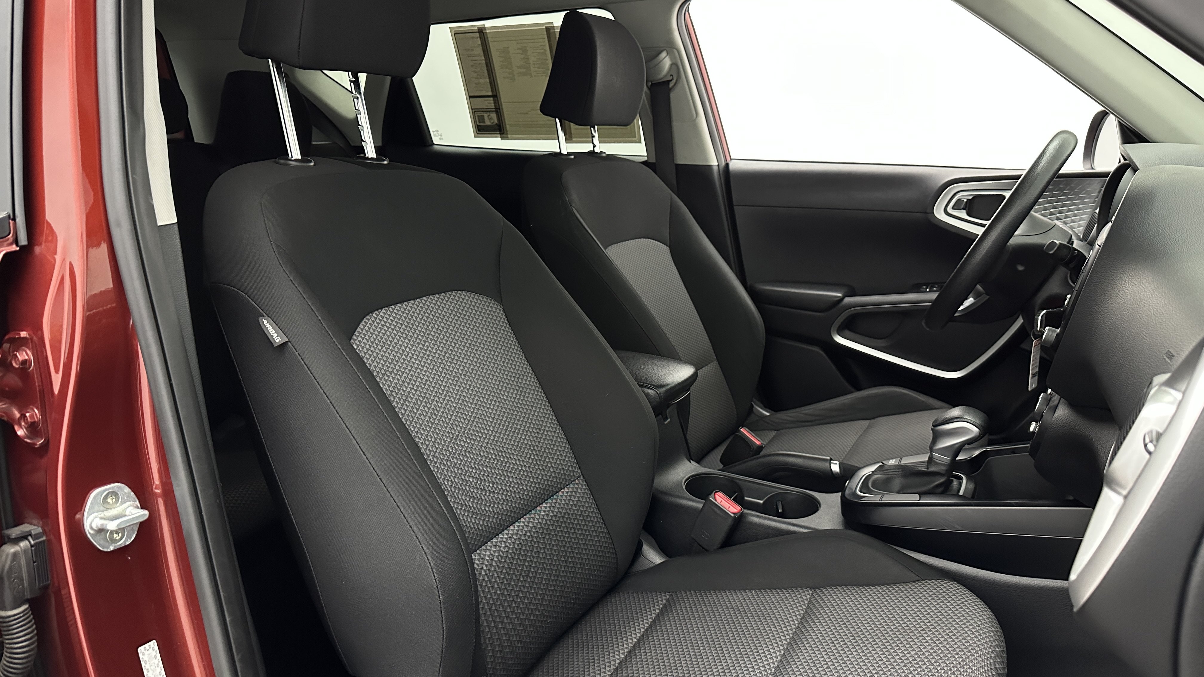 Used 2020 Kia Soul LX FWD image 34