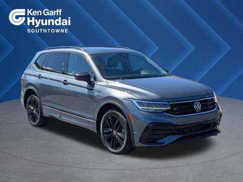 Used 2022 Volkswagen Tiguan SE R-Line AWD/4WD image 1