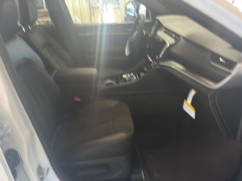 New 2026 Jeep Grand Cherokee L 4WD image 18