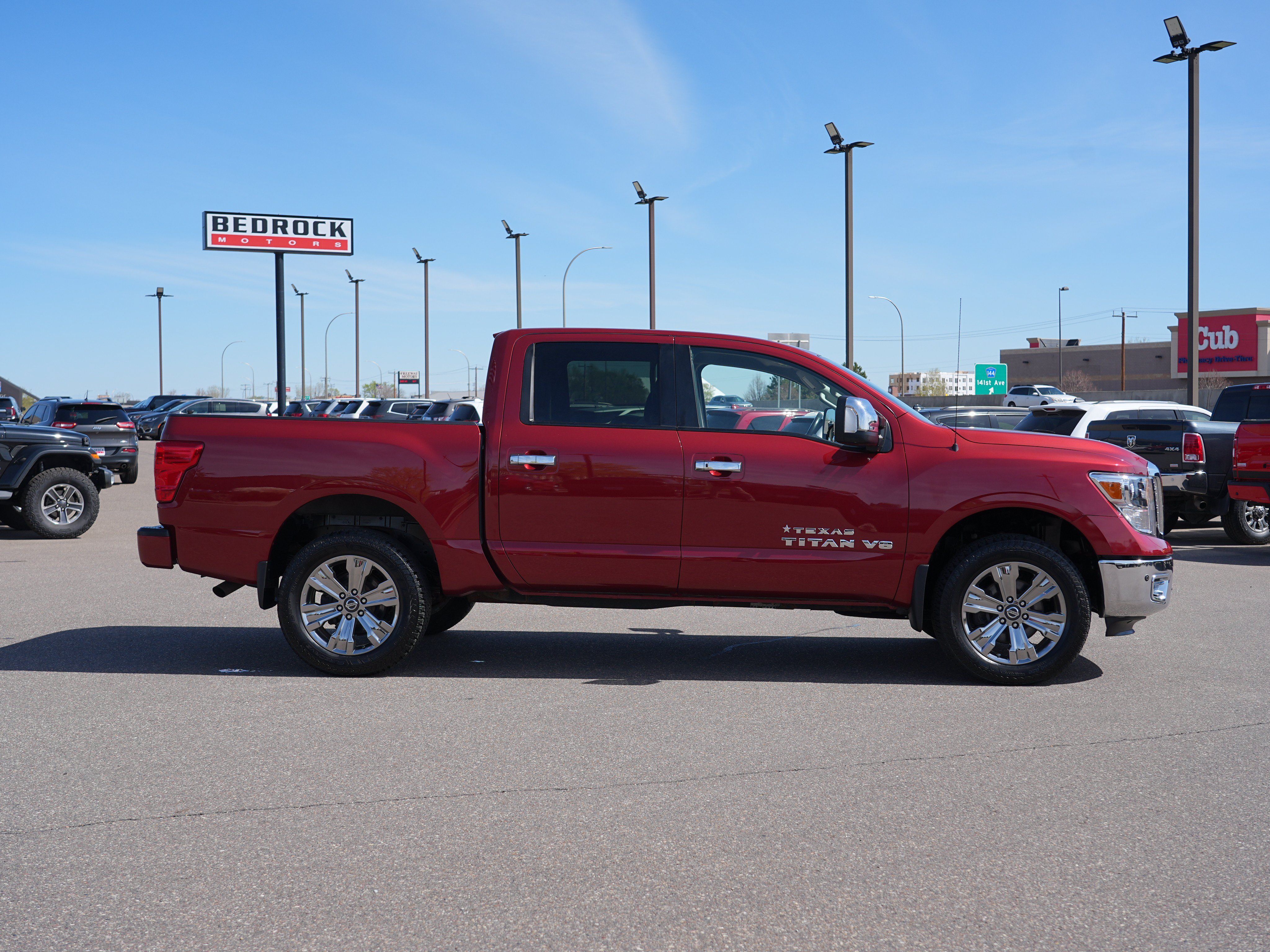 Used 2018 Nissan Titan SL w/ Texas Titan Edition AWD/4WD image 2
