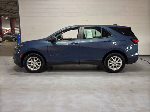 Used 2024 Chevrolet Equinox LS w/ LPO, Floor Liner Package FWD image 2