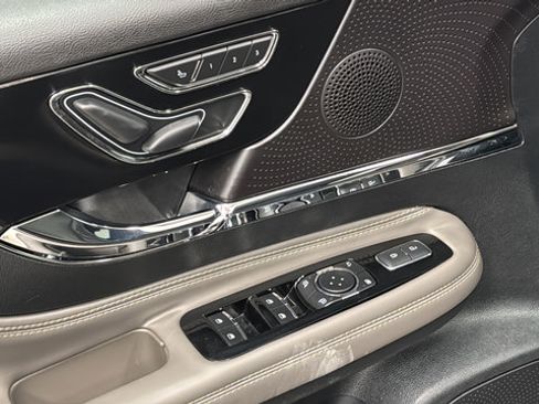 Used 2025 Lincoln Corsair AWD image 20