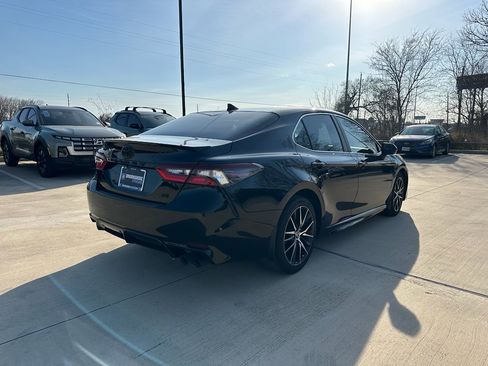 Used 2023 Toyota Camry SE w/ Convenience Package image 6