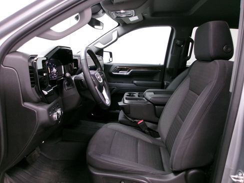 Used 2024 GMC Sierra 1500 Elevation AWD/4WD image 8