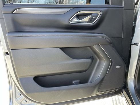 Used 2024 GMC Yukon XL AT4 w/ AT4 Premium Package image 18