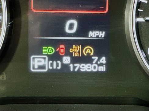 Used 2024 Subaru Crosstrek 2.0i Premium image 19