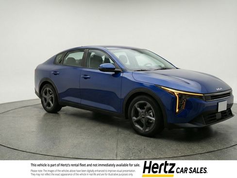 Used 2025 Kia K4 LXS image 1