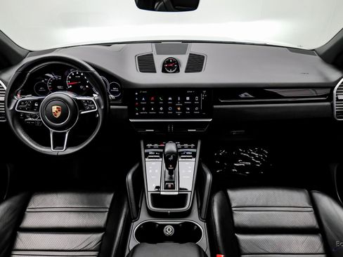 Used 2023 Porsche Cayenne image 29